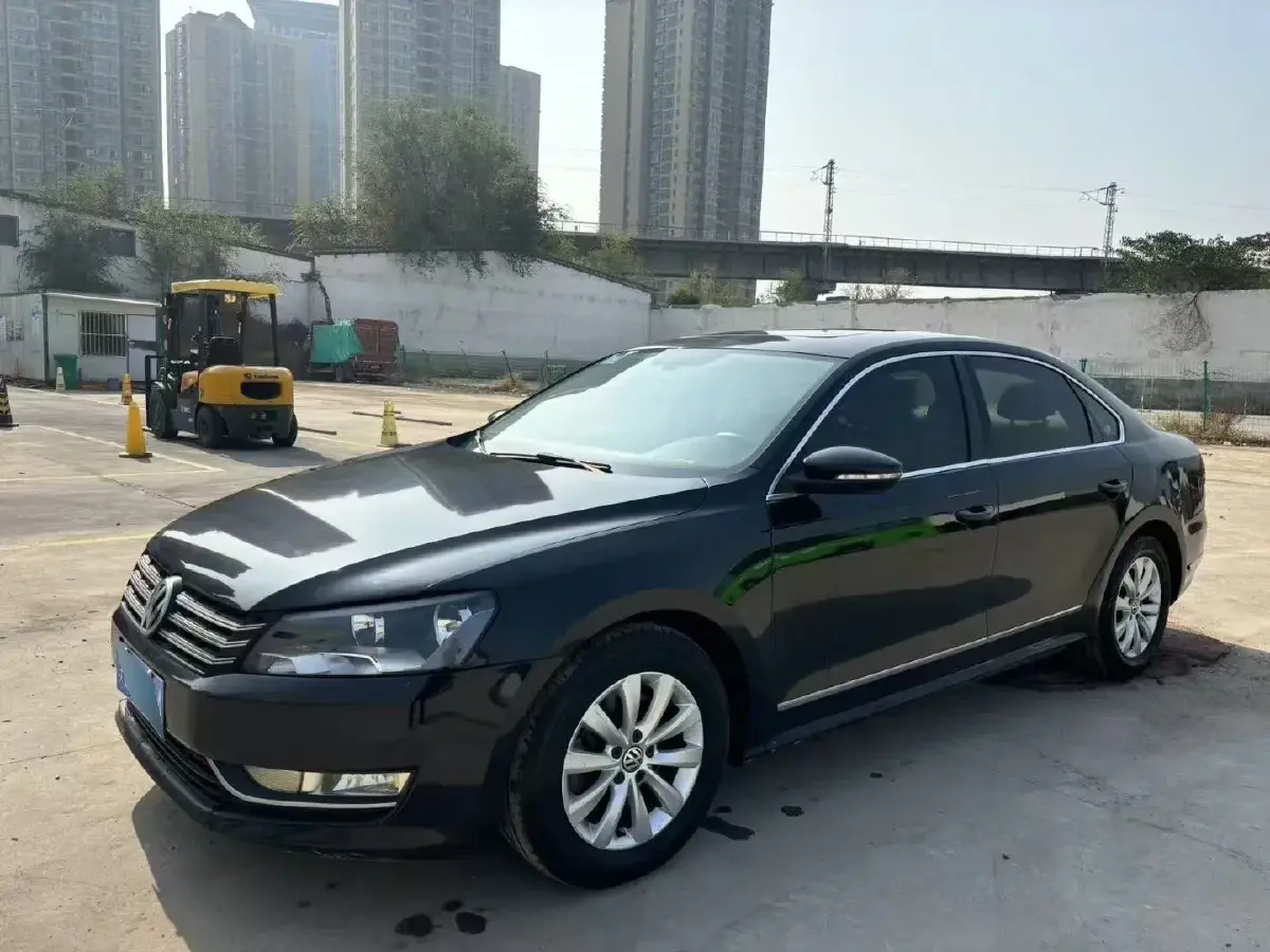 2011 Volkswagen Passat 1.8T 160HP L4 7DCT