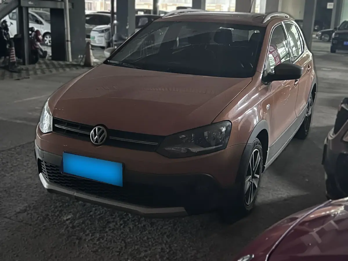 2012 Volkswagen Polo 1.6L 105HP L4 5MT
