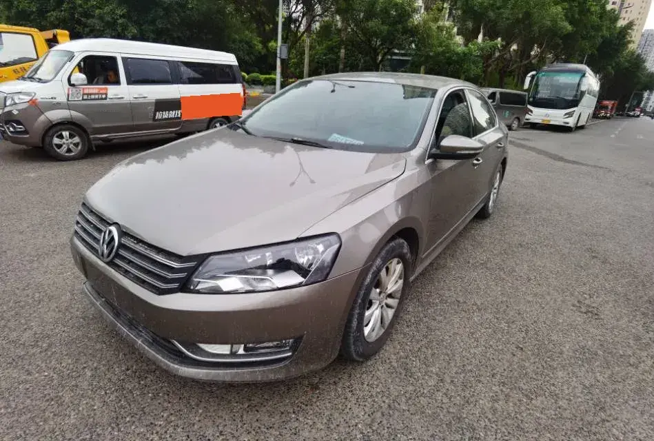 2014 Volkswagen Passat 1.8T 160HP L4 7DCT