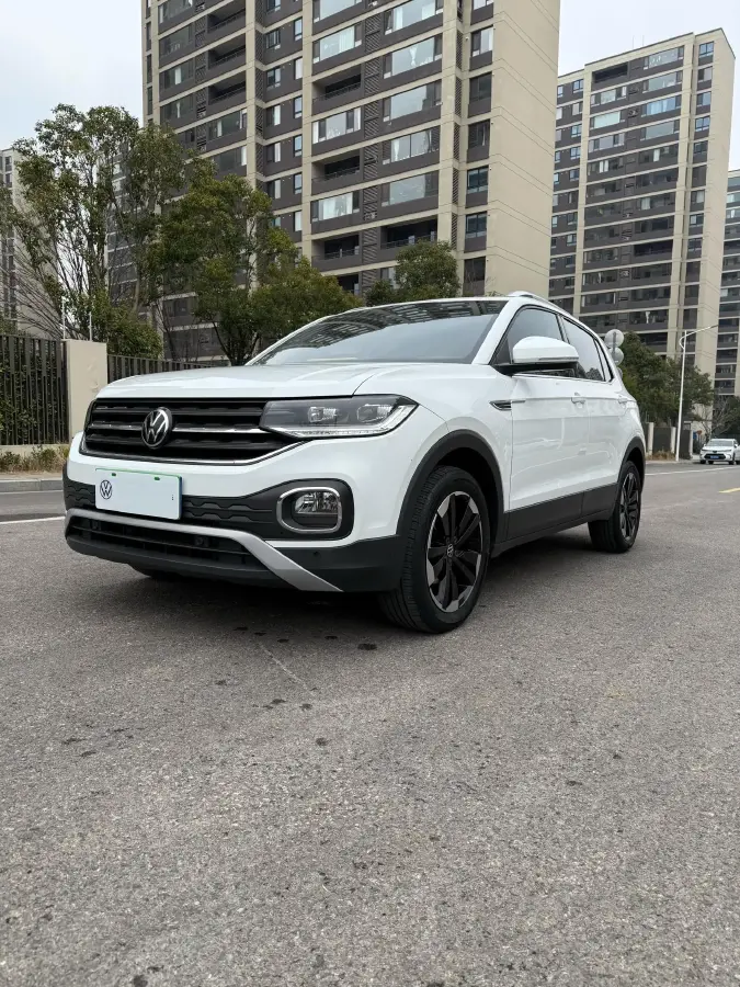 2021 Volkswagen Tacqua 1.2T 116HP L4 7DCT