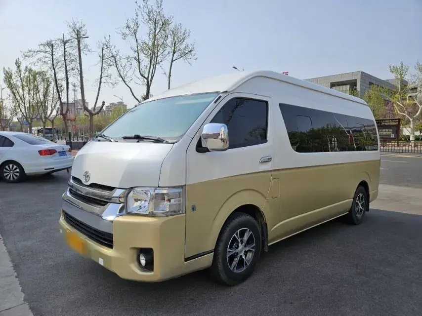 2011 Toyota Hiace 2.7L 154HP L4 5MT