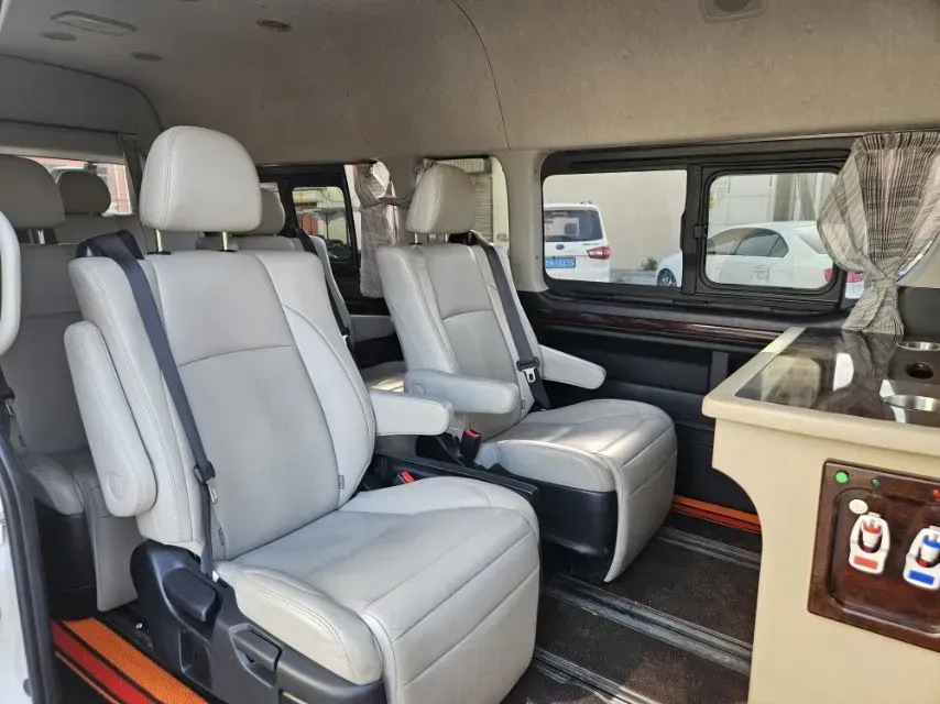 2011 Toyota Hiace 2.7L 154HP L4 5MT,autocango,china used car exporter,china ev exporter,chinese used car exporter,chinese used ev exporter