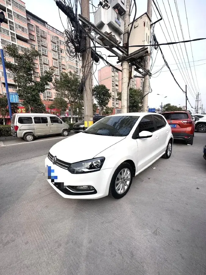 2014 Volkswagen Polo 1.6L 110HP L4 6AT