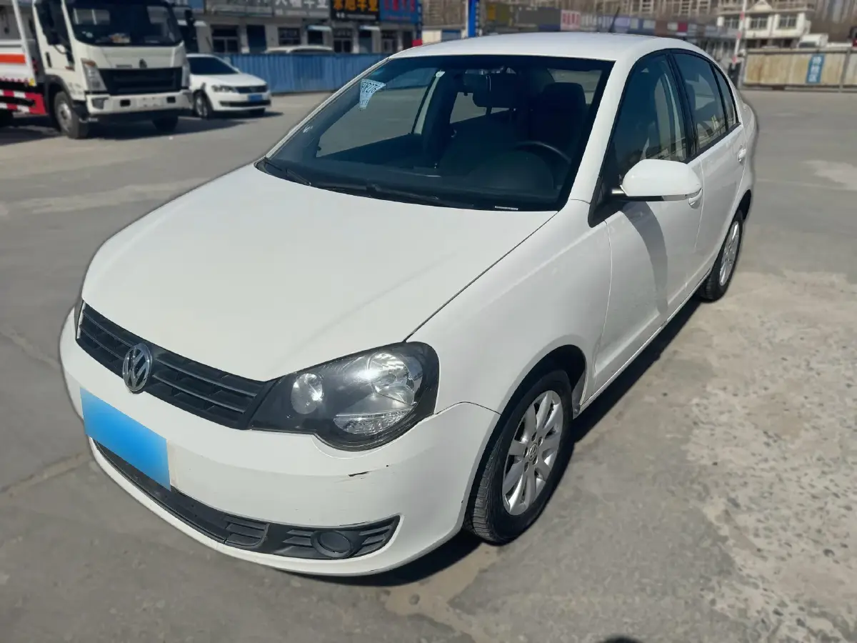 2011 Volkswagen Polo 1.4L 86HP L4 6AT