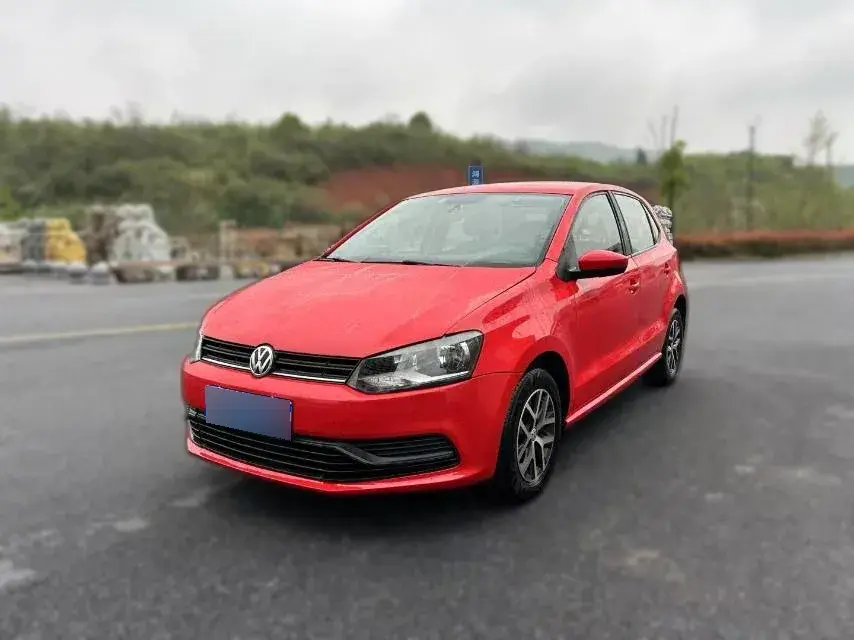 2014 Volkswagen Polo 1.4L 90HP L4 5MT