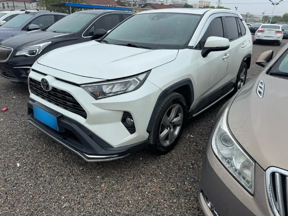 2020 Toyota RAV4 2.0L 171HP L4 CVT