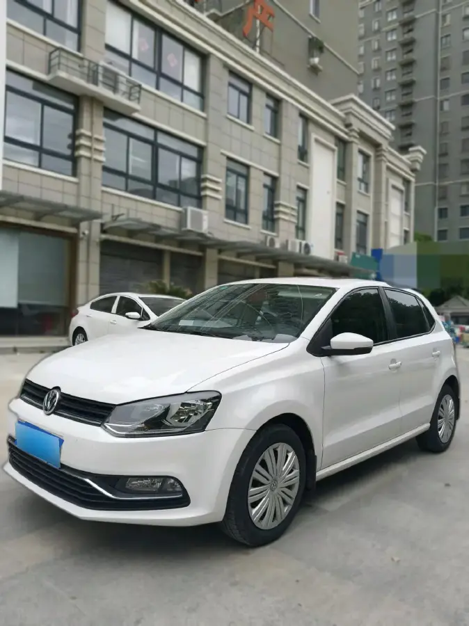 2016 Volkswagen Polo 1.6L 110HP L4 5MT