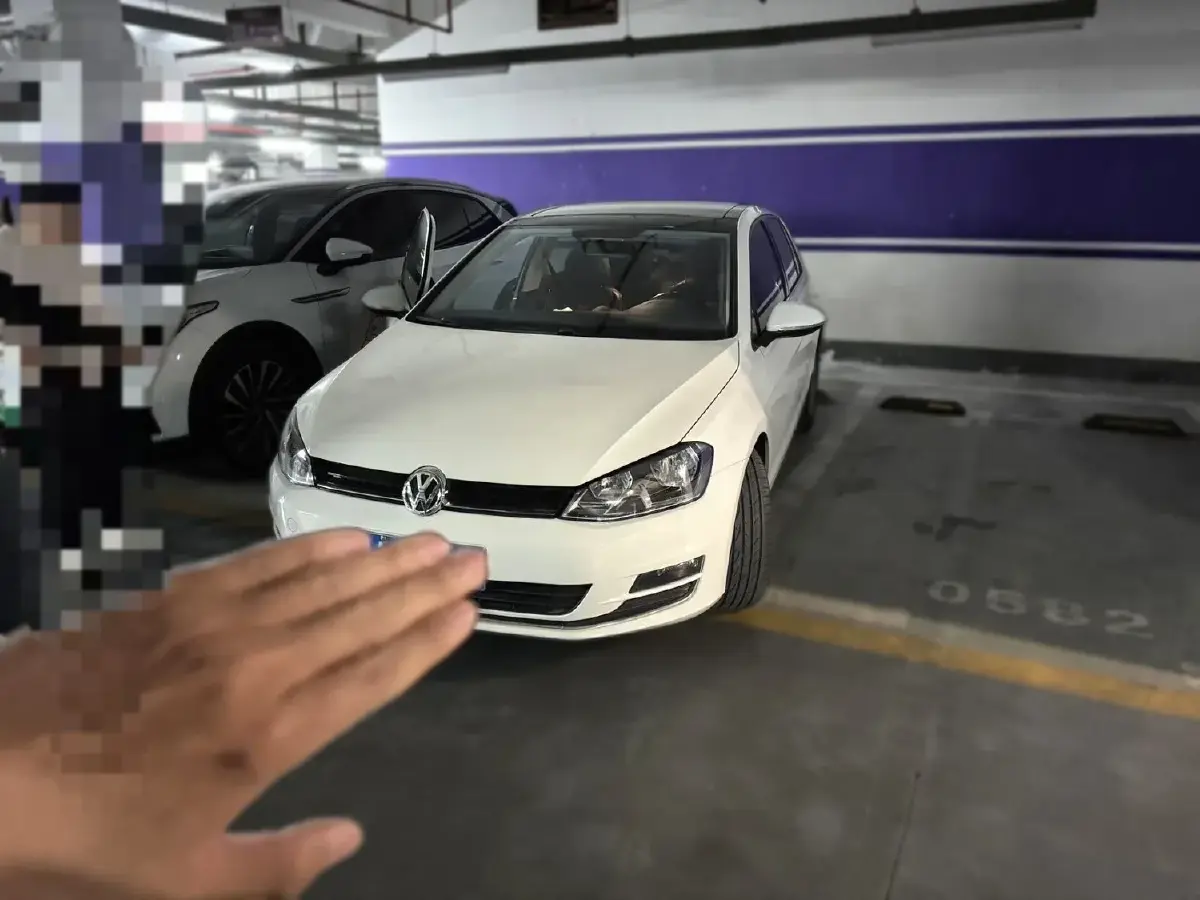 2015 Volkswagen Golf 1.4T 131HP L4 5MT