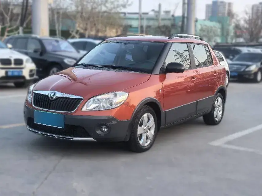 2014 Skoda Fabia 1.6L 105HP L4 6AT