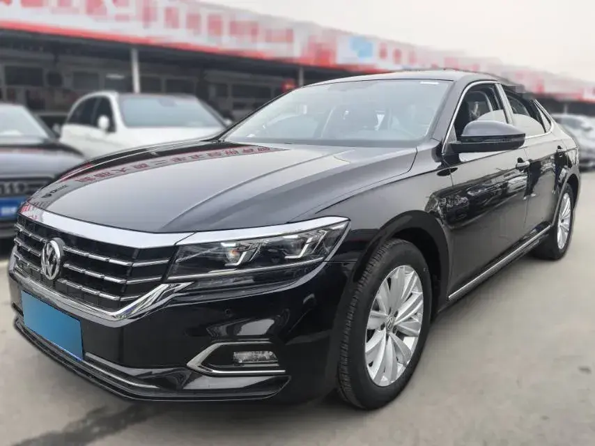 2019 Volkswagen Passat 2.0T 186HP L4 7DCT