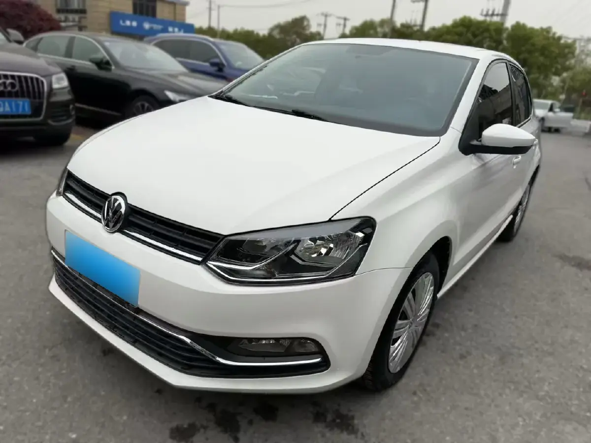 2016 Volkswagen Polo 1.6L 110HP L4 5MT