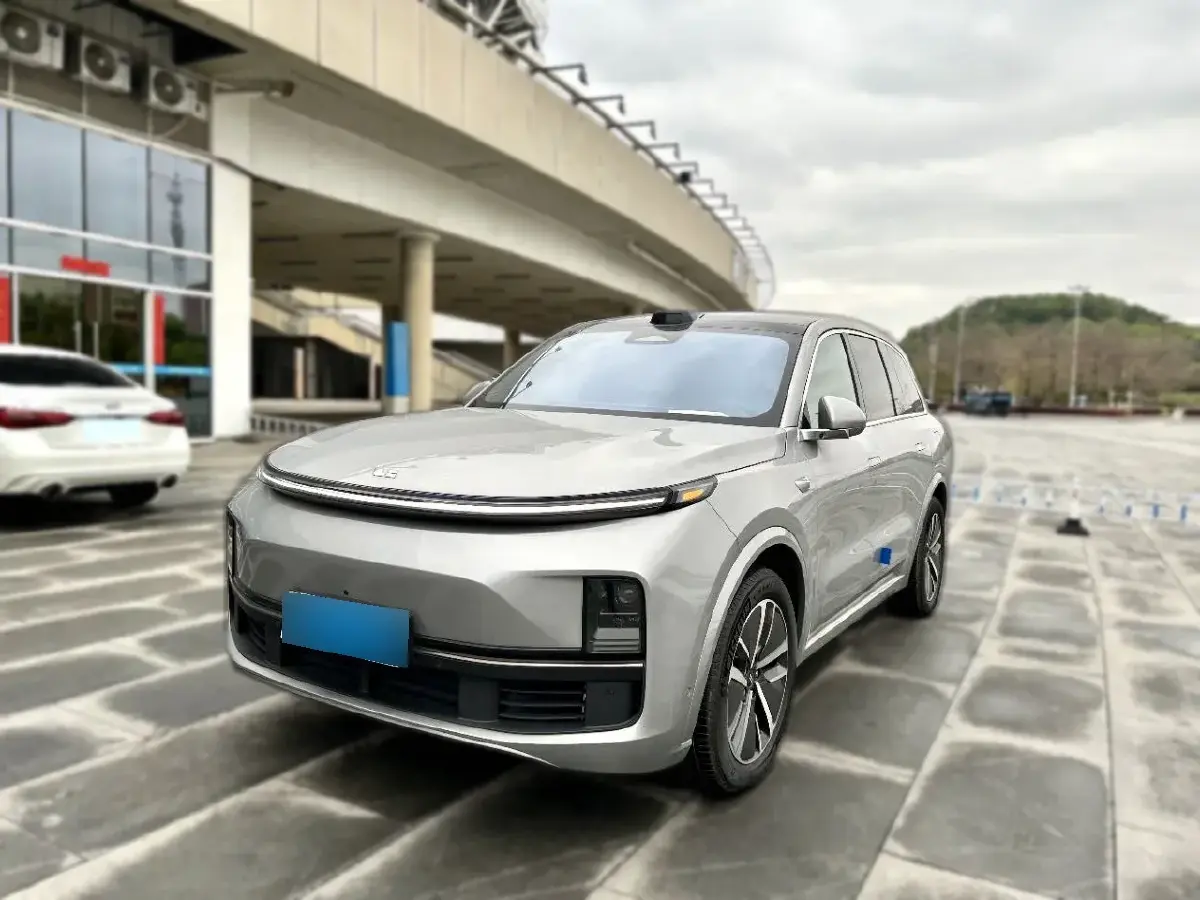 2024 Li L8 Range Extended 154HP REEV 42.8KWH