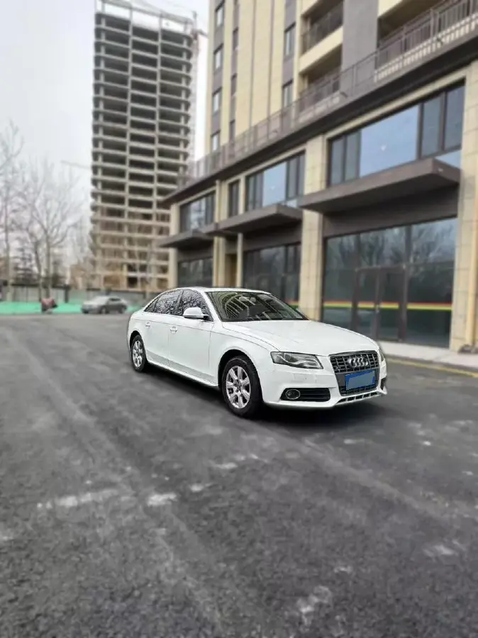 2011 Audi A4L 2.0T 211HP L4 CVT