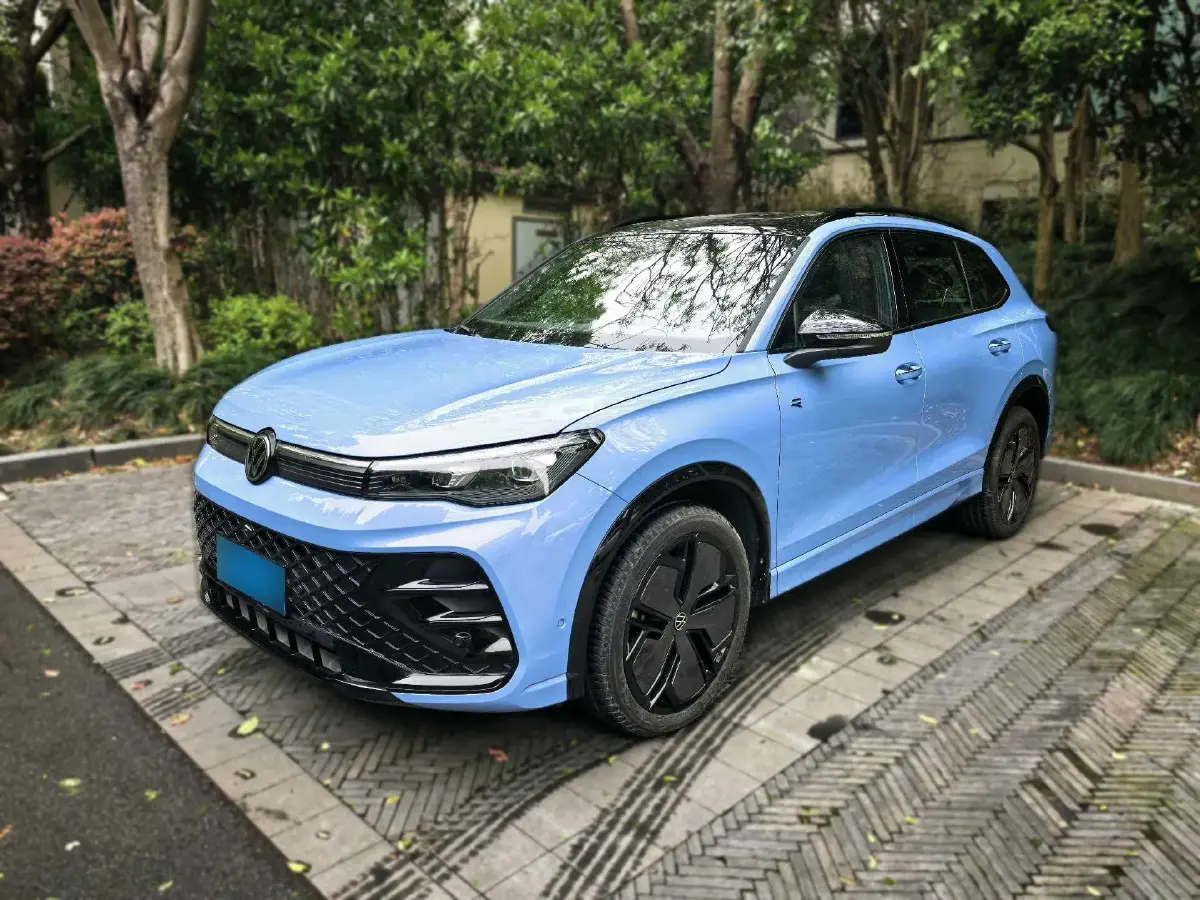 2024 Volkswagen Tiguan L 2.0T 220HP L4 7DCT