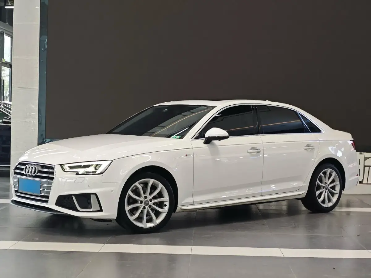 2019 Audi A4L 2.0T 190HP L4 7DCT