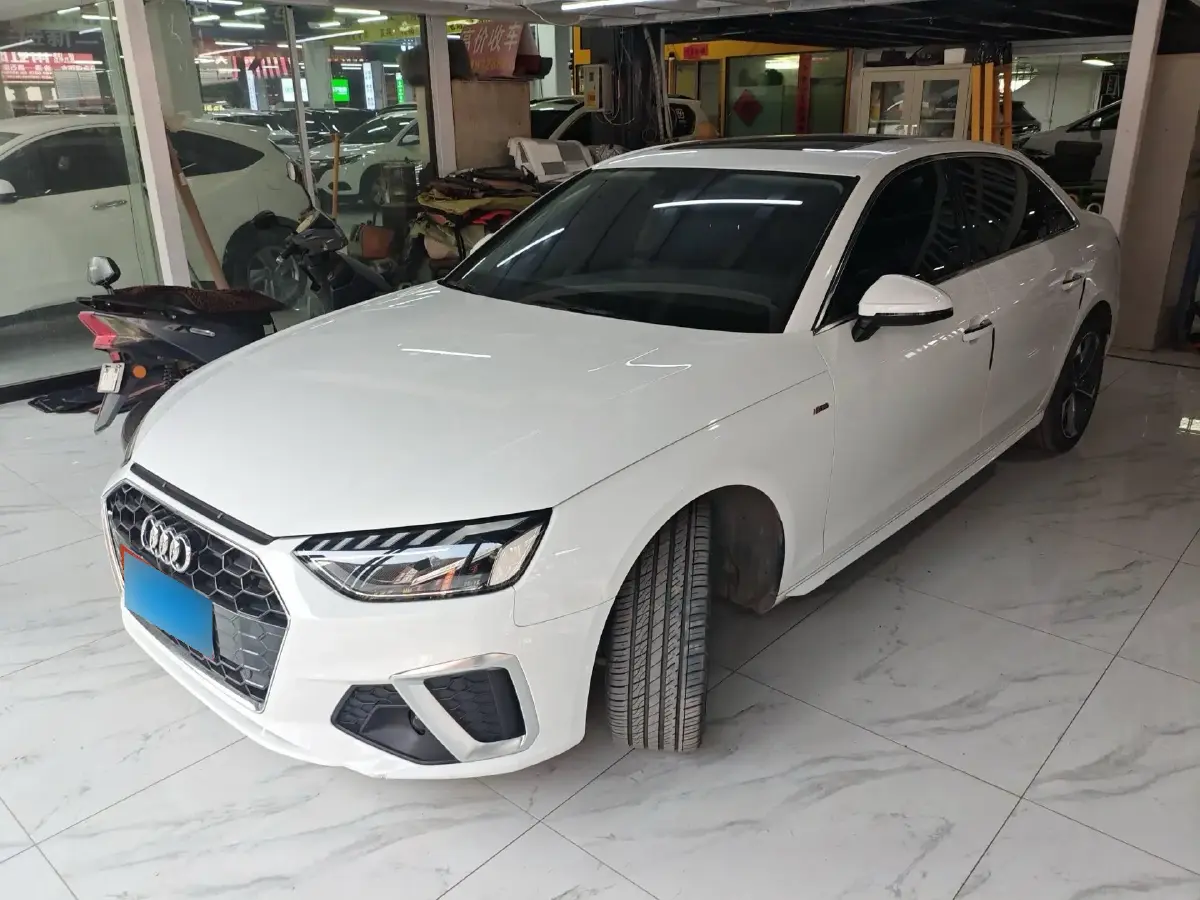 2020 Audi A4L 2.0T 150HP L4 7DCT