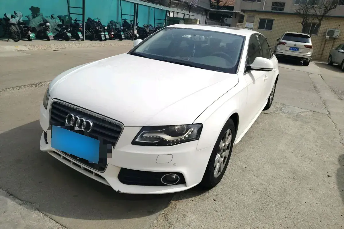 2012 Audi A4L 2.0T 180HP L4 CVT
