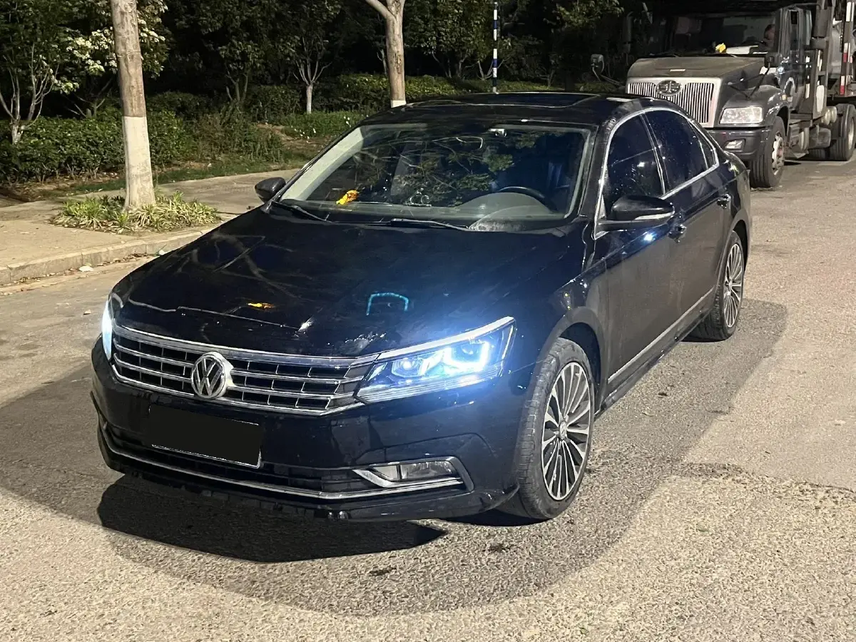 2017 Volkswagen Passat 1.8T 180HP L4 7DCT