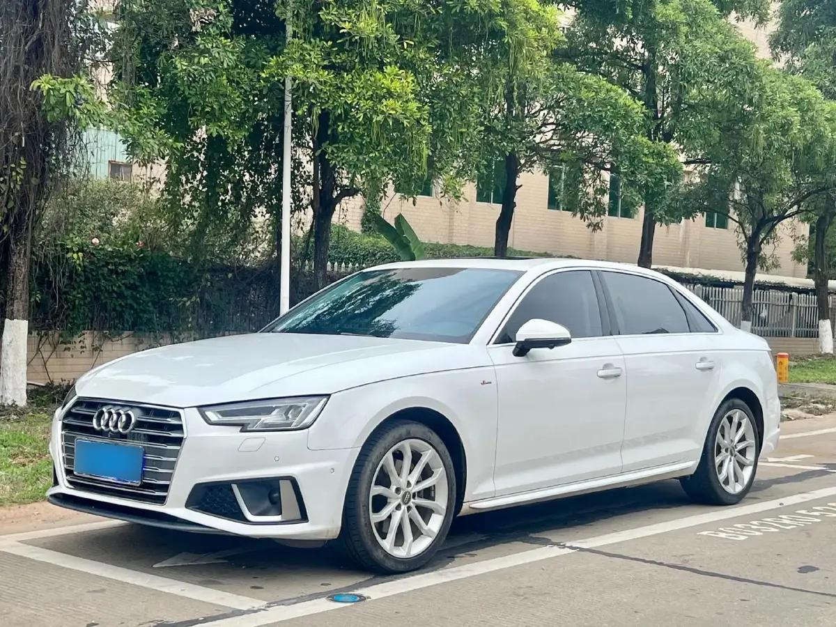 2019 Audi A4L 2.0T 190HP L4 7DCT