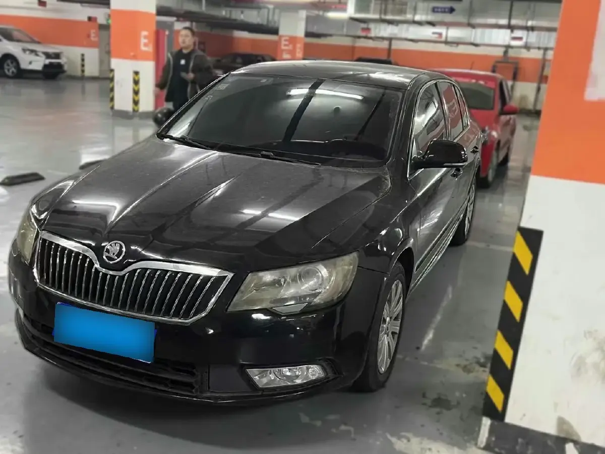 2013 Skoda Superb 1.4T 131HP L4 7DCT