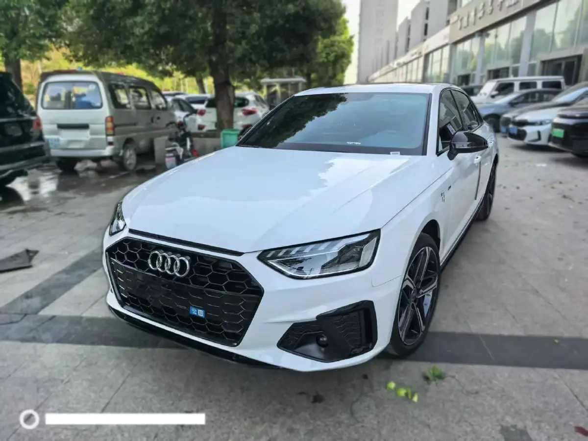 2024 Audi A4L 2.0T 190HP L4 7DCT