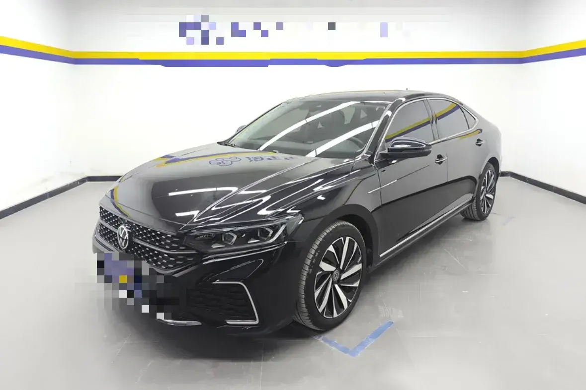 2022 Volkswagen Passat 2.0T 186HP L4 7DCT