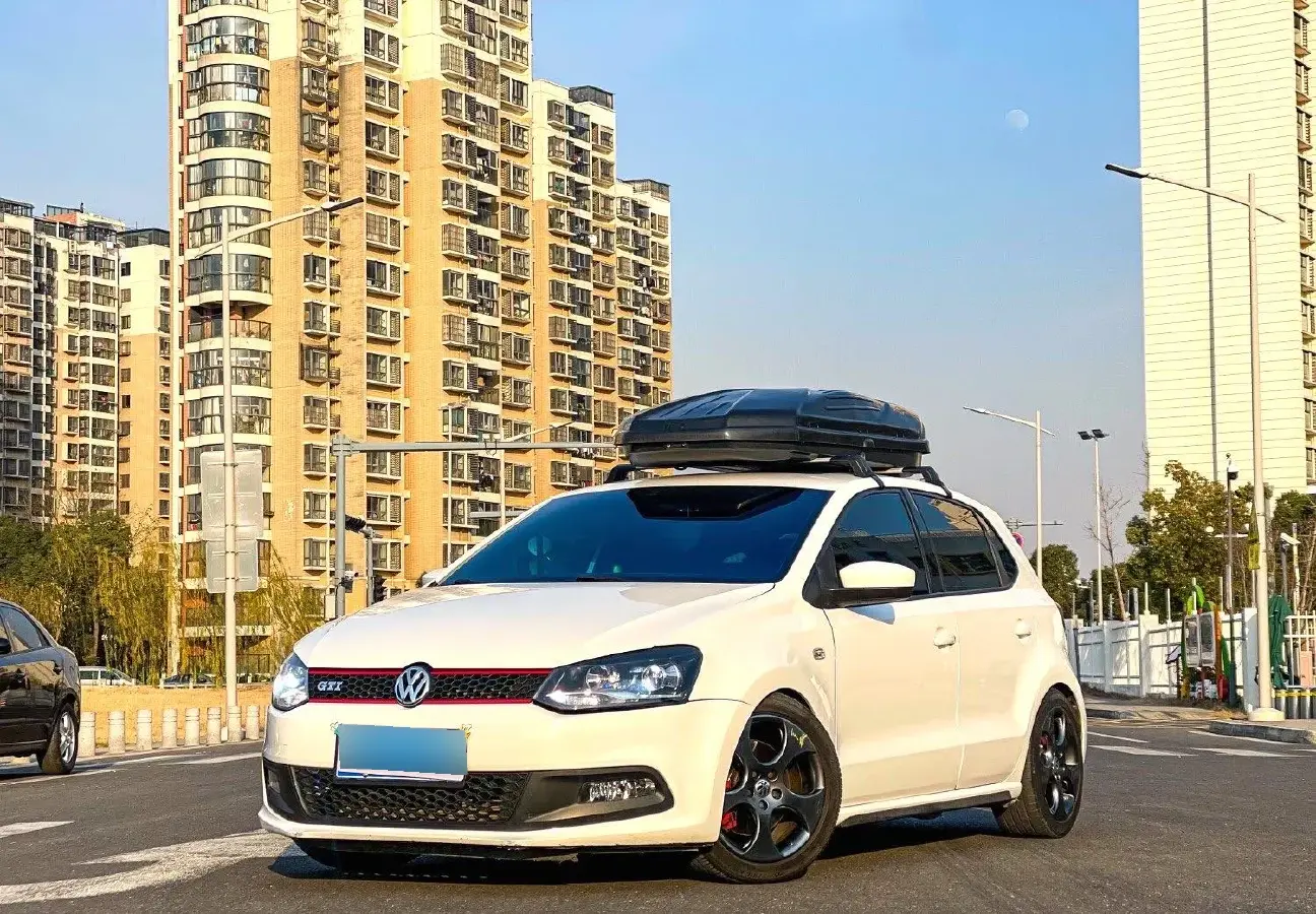 2012 Volkswagen Polo 1.4T 131HP L4 7DCT