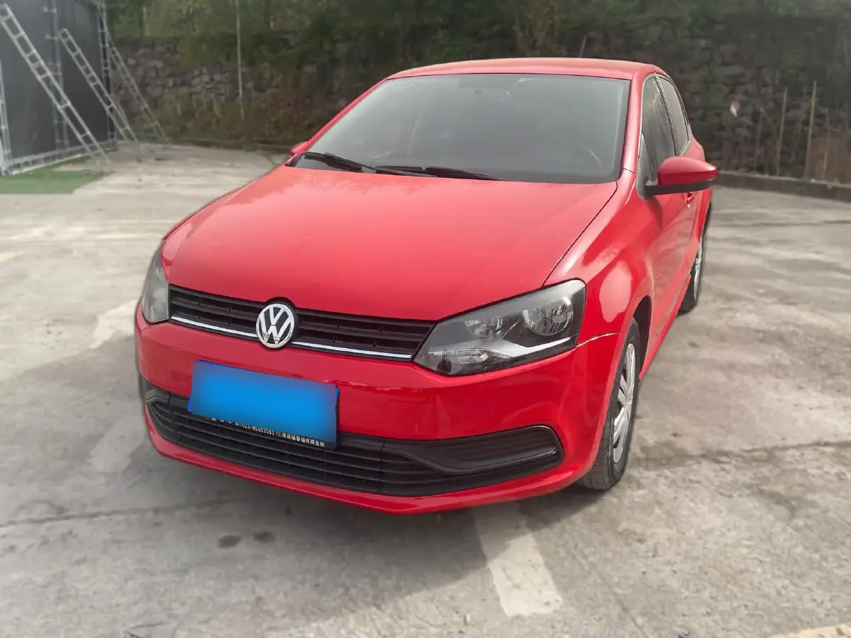 2016 Volkswagen Polo 1.4L 90HP L4 6AT