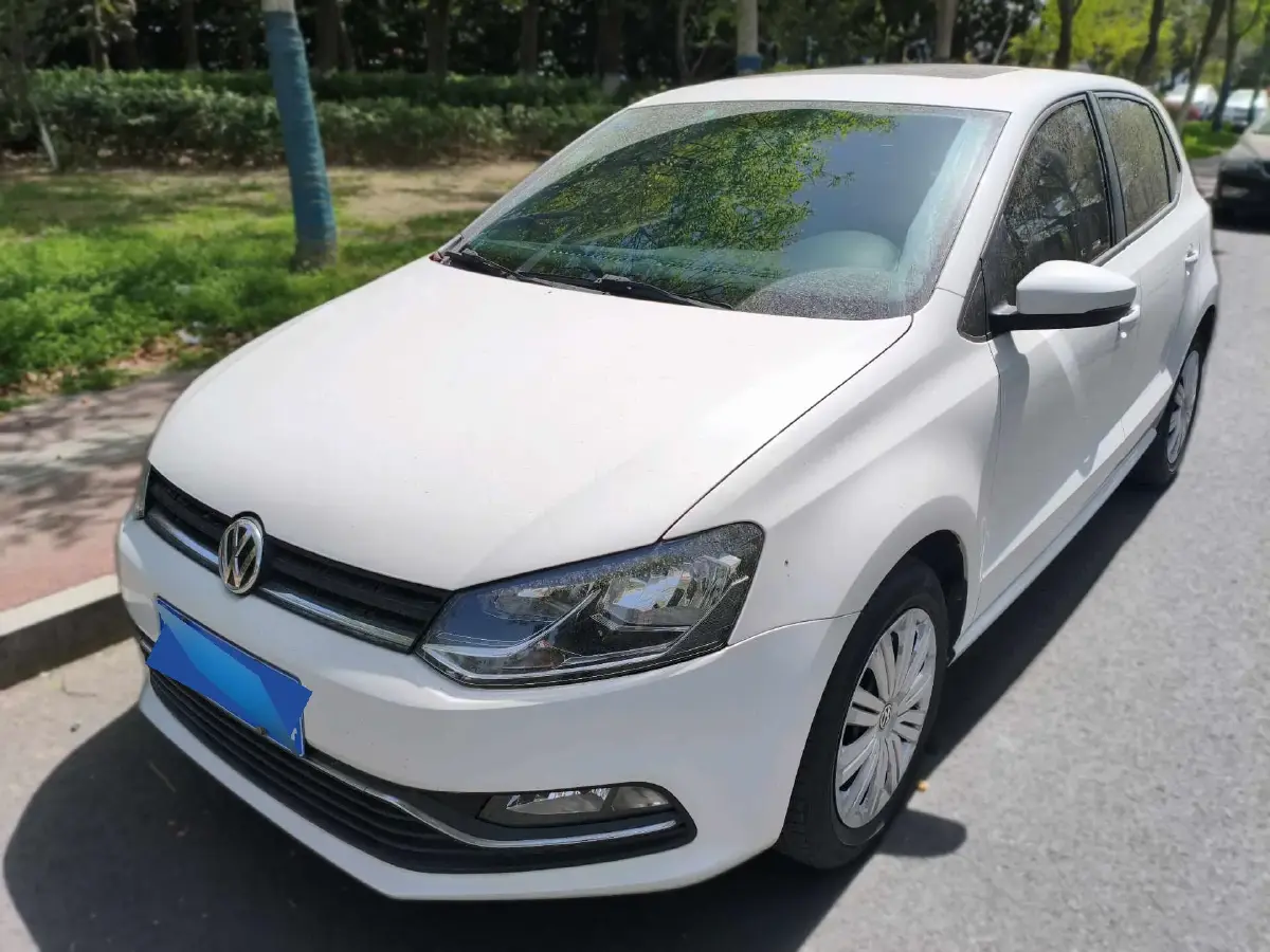 2016 Volkswagen Polo 1.6L 110HP L4 5MT