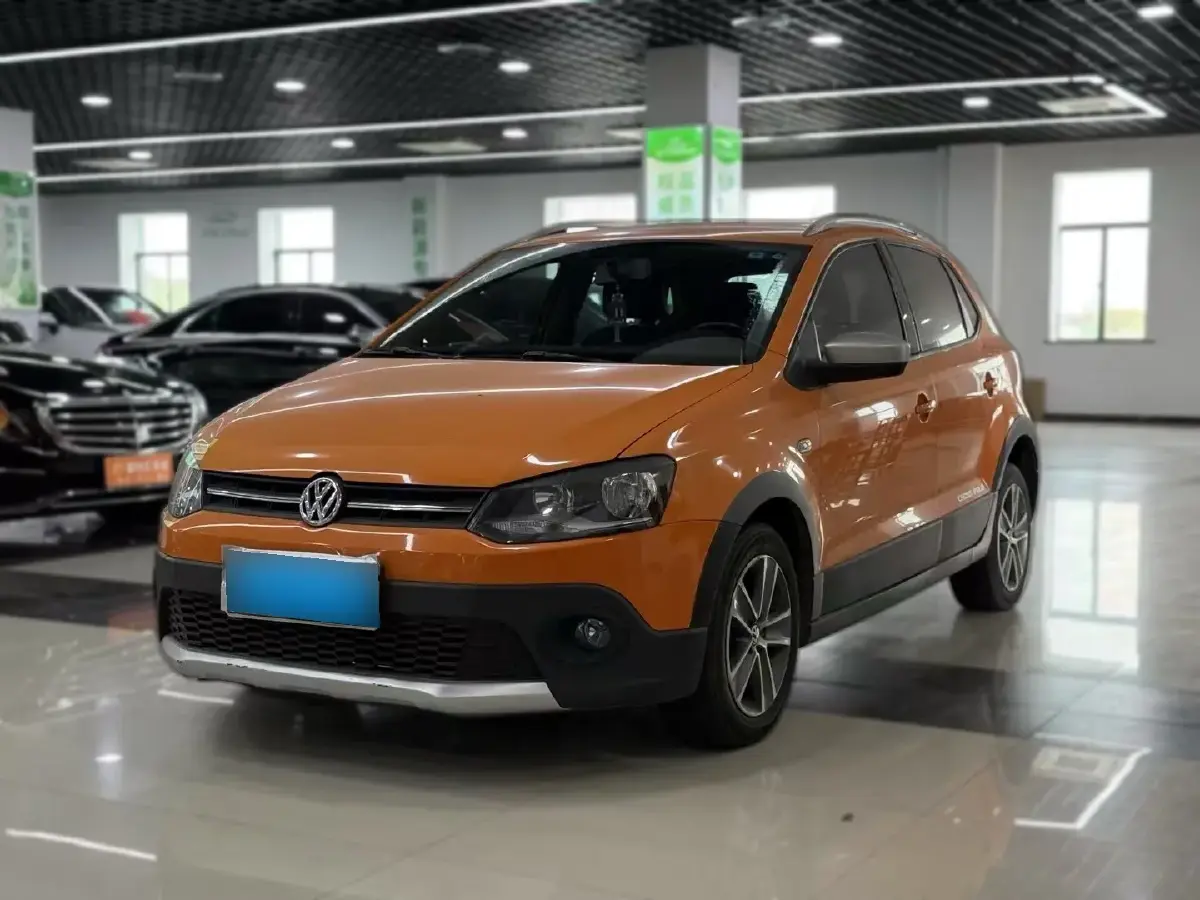 2012 Volkswagen Polo 1.6L 105HP L4 5MT