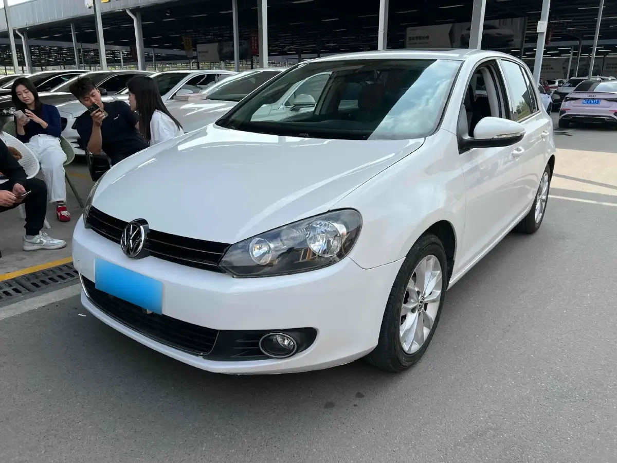 2012 Volkswagen Golf 1.4T 160HP L4 7DCT