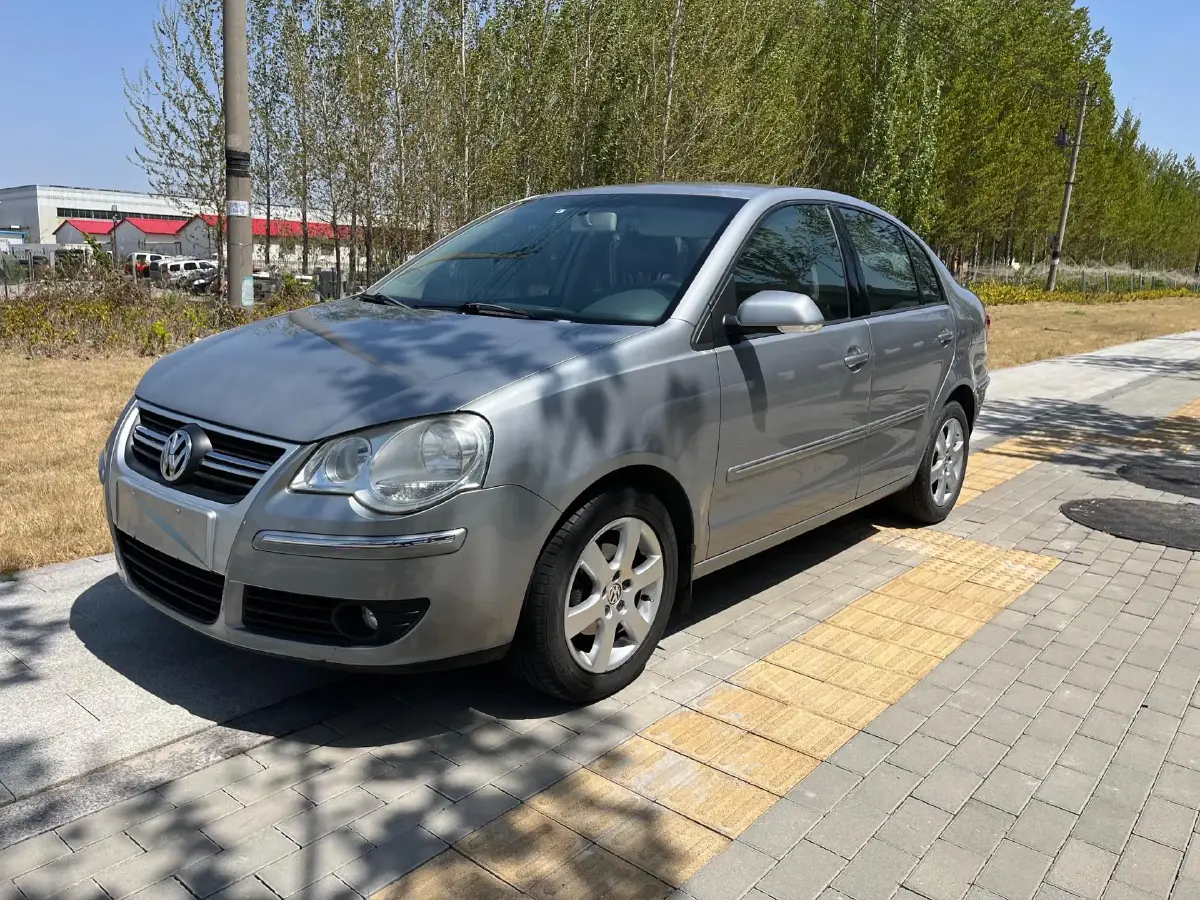 2009 Volkswagen Polo 1.6L 105HP L4 6AT