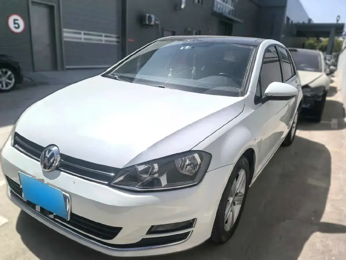 2015 Volkswagen Golf 1.4T 131HP L4 5MT