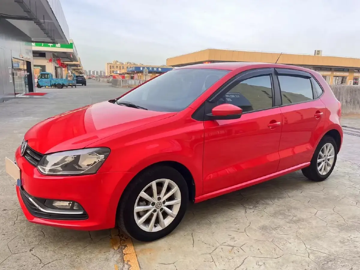 2016 Volkswagen Polo 1.6L 110HP L4 5MT