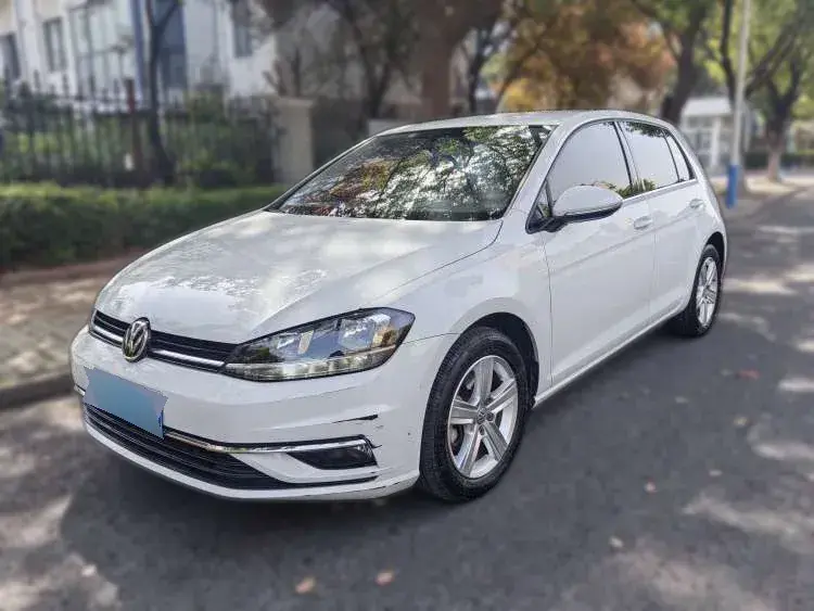 2011 Volkswagen Golf 1.6L 105HP L4 5MT