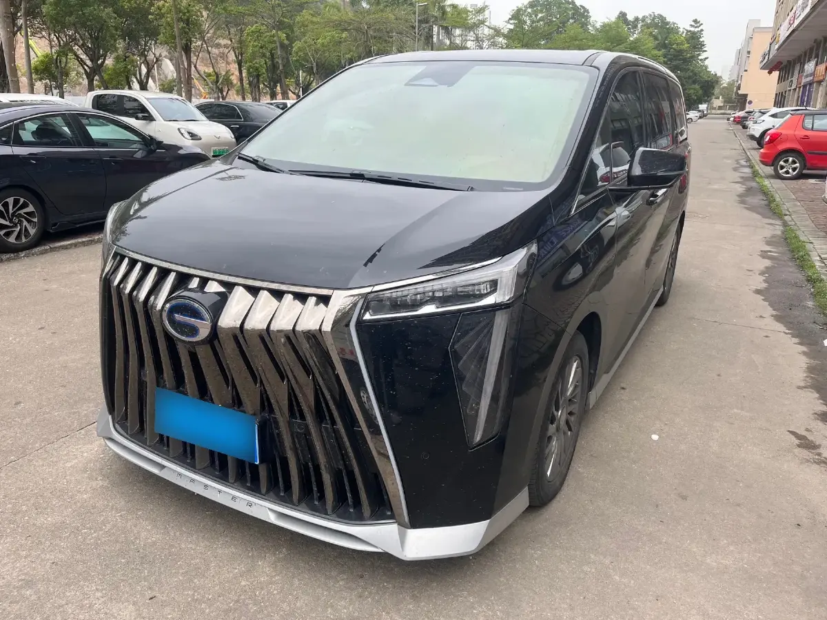 2023 GAC Trumpchi M8 2.0T 190HP L4 E-CVT Hybrid