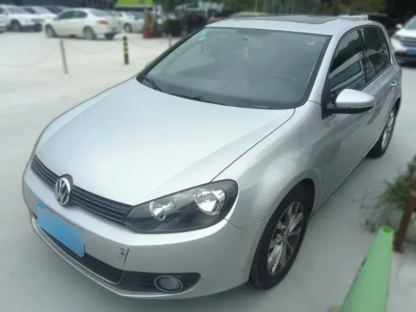 2012 Volkswagen Golf 1.6L 105HP L4 6AT