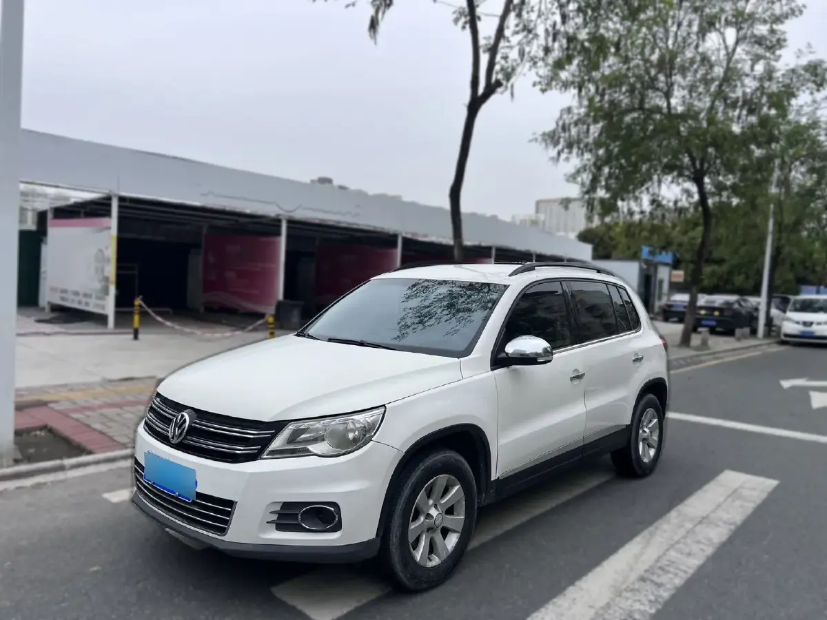 2010 Volkswagen Tiguan 1.8T 160HP L4 6AT