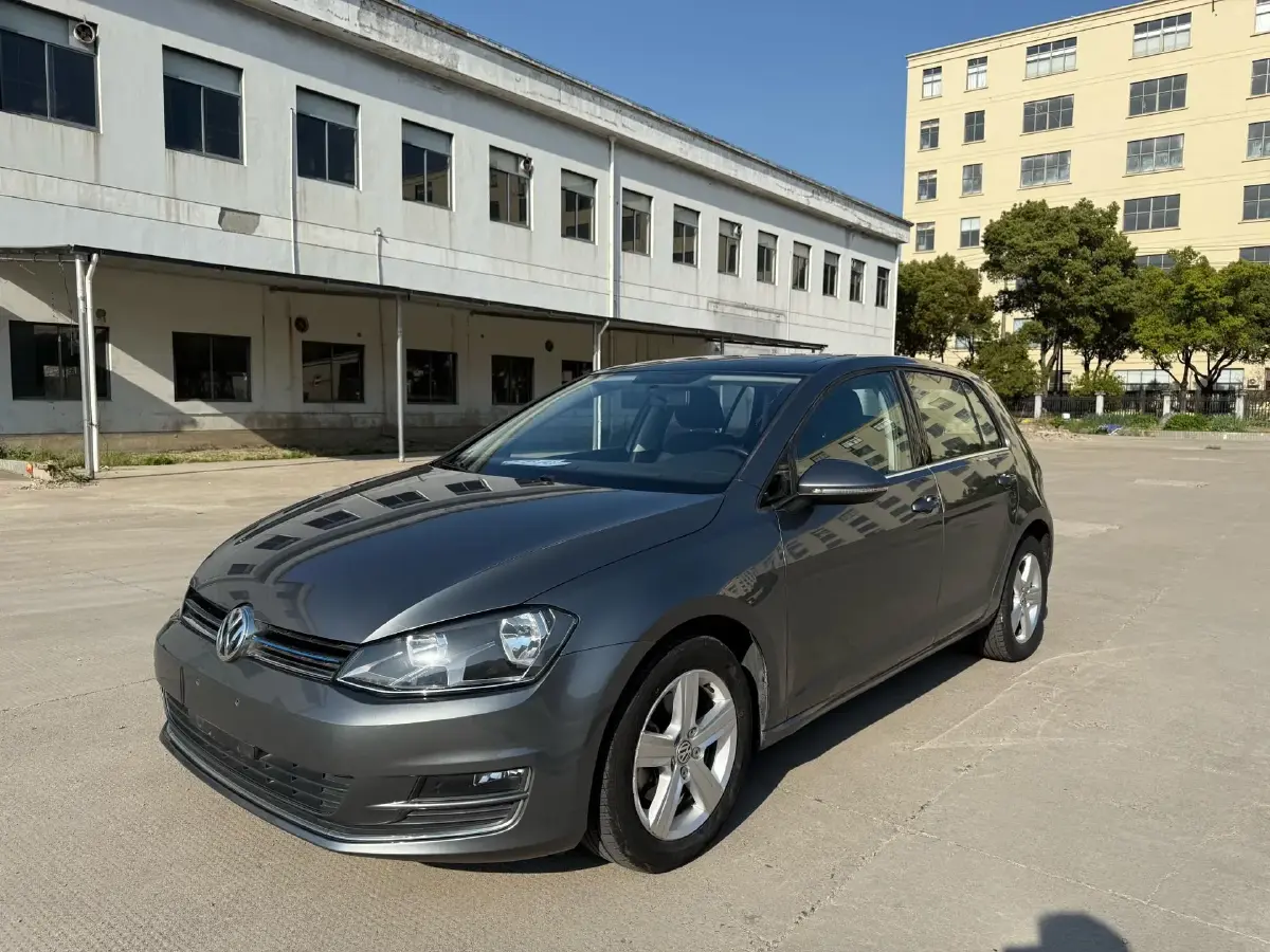 2014 Volkswagen Golf 1.4T 131HP L4 7DCT
