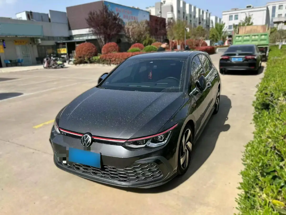 2023 Volkswagen GolfGTI 2.0T 220HP L4 7DCT