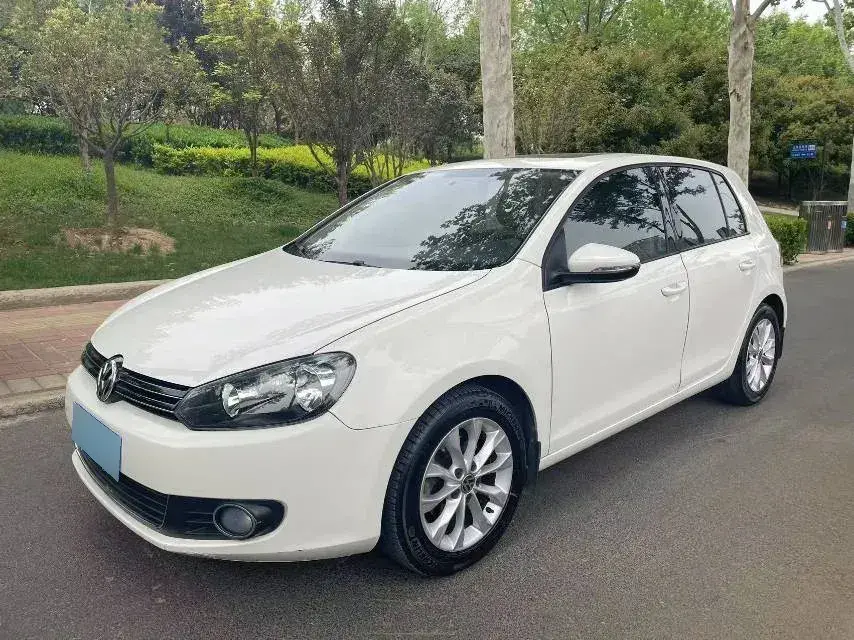 2012 Volkswagen Golf 1.6L 105HP L4 6AT