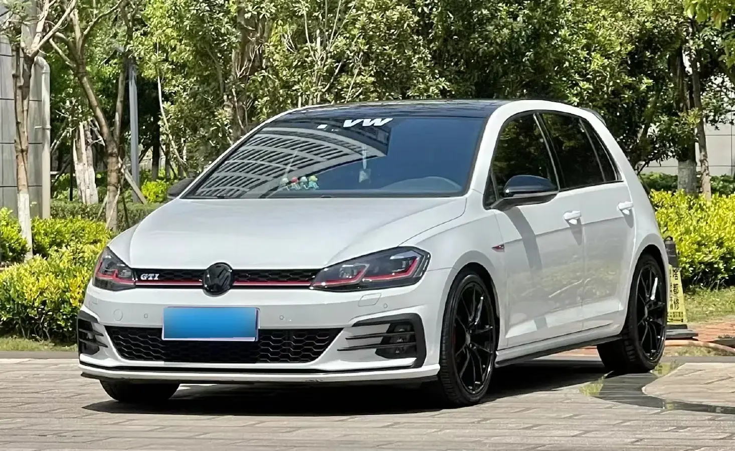 2019 Volkswagen GolfGTI 2.0T 220HP L4 7DCT