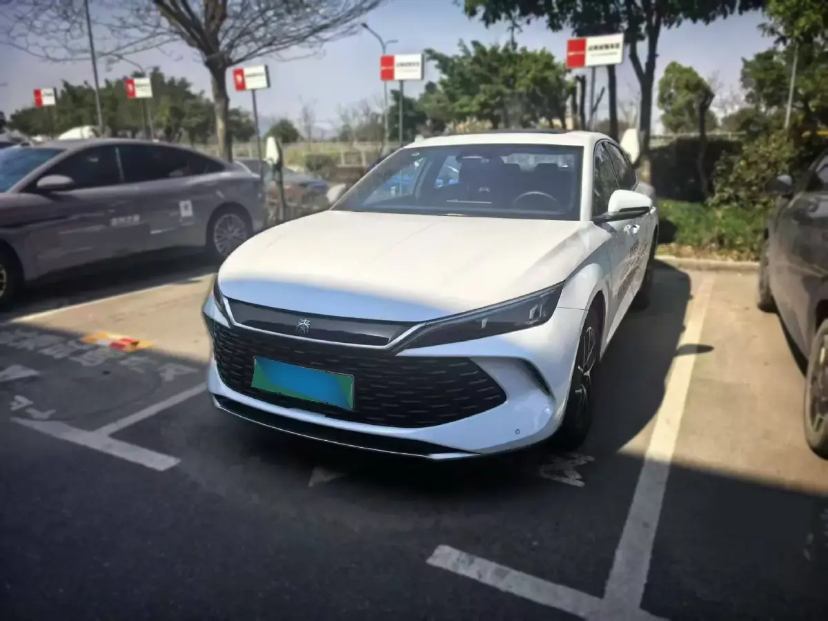 2024 BYD QinL 1.5L 101HP L4 E-CVT PHEV 15.87KWH