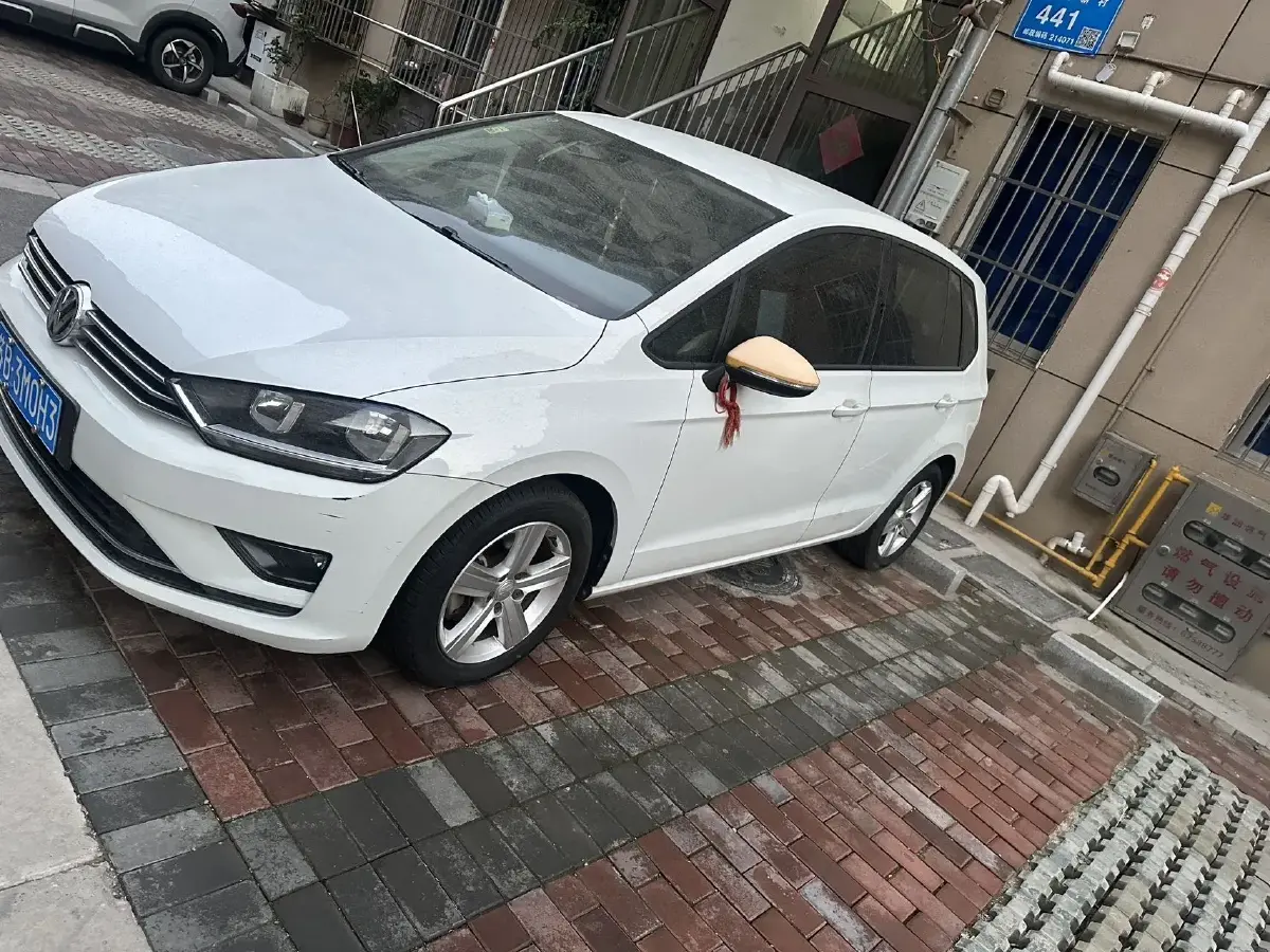 2018 Volkswagen Golf Sportsvan 1.6L 110HP L4 6AT