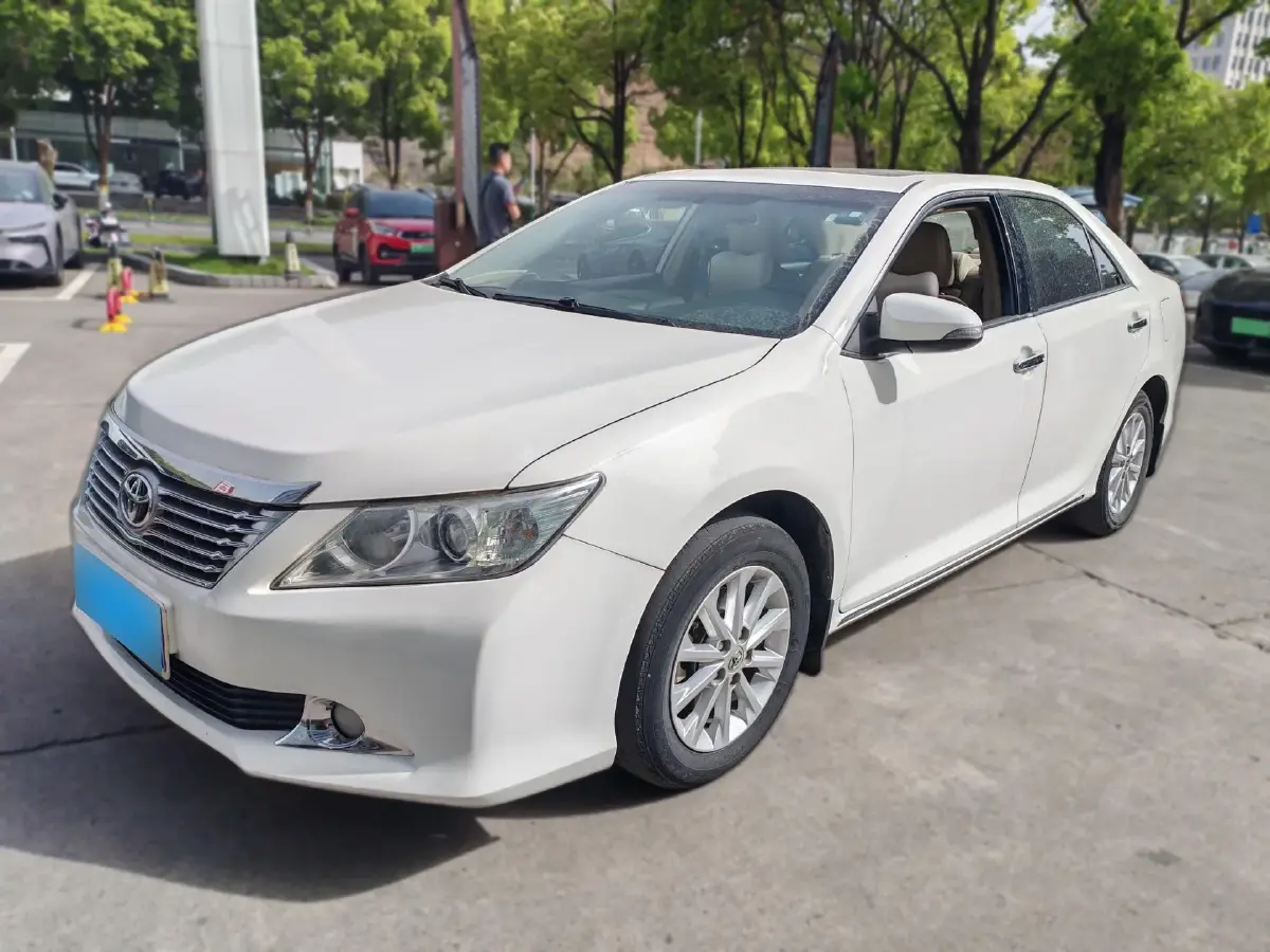 2013 Toyota Camry 2.0L 148HP L4 4AT