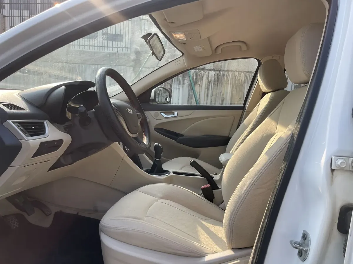 2015 Chery Arrizo 7 1.6L 126HP L4 CVT,autocango,china used car exporter,china ev exporter,chinese used car exporter,chinese used ev exporter