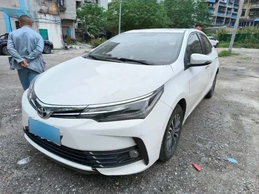 2018 Toyota Corolla 1.2T 116HP L4 CVT