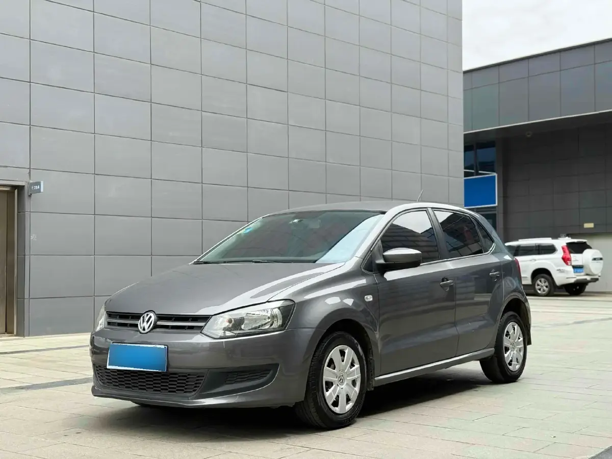 2013 Volkswagen Polo 1.4L 86HP L4 5MT