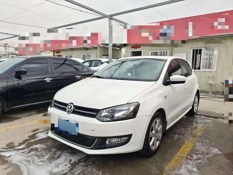 2013 Volkswagen Polo 1.6L 105HP L4 6AT