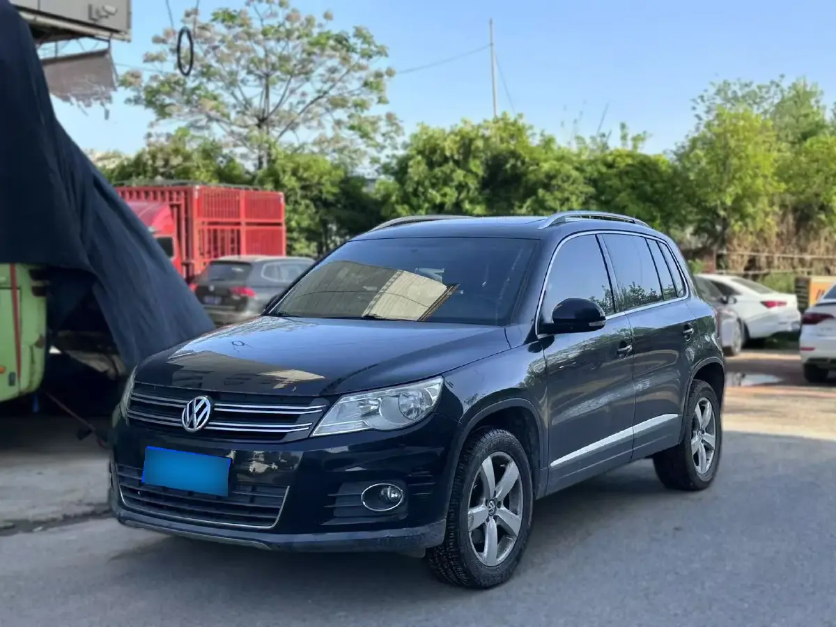 2012 Volkswagen Tiguan 1.8T 160HP L4 6AT
